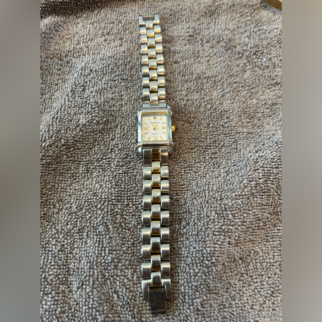 Vintage Geneve Womans Watch Vintage Geneve Womans Watch